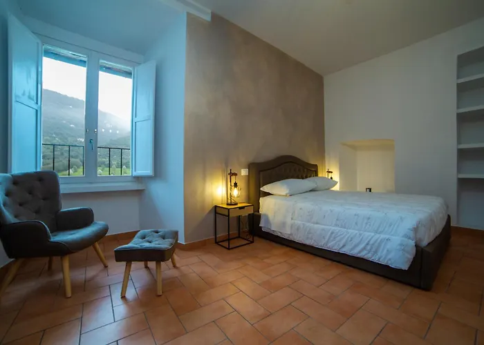 Vicolo Del Pozzo 아파트 *