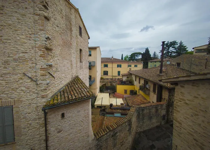 Vicolo Del Pozzo 아파트 *